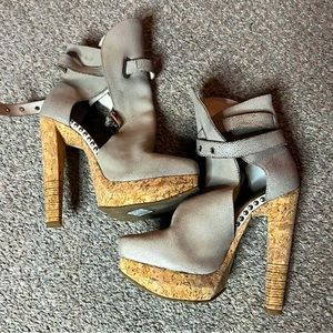 Herve leger leather ankle heeled boots 6.5